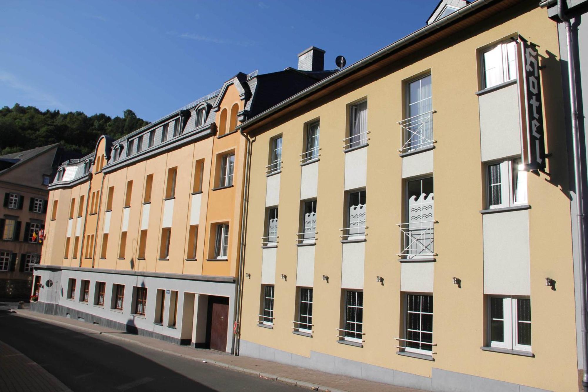 Hotel Du Commerce - Restaurant La Table De Clervaux Kültér fotó