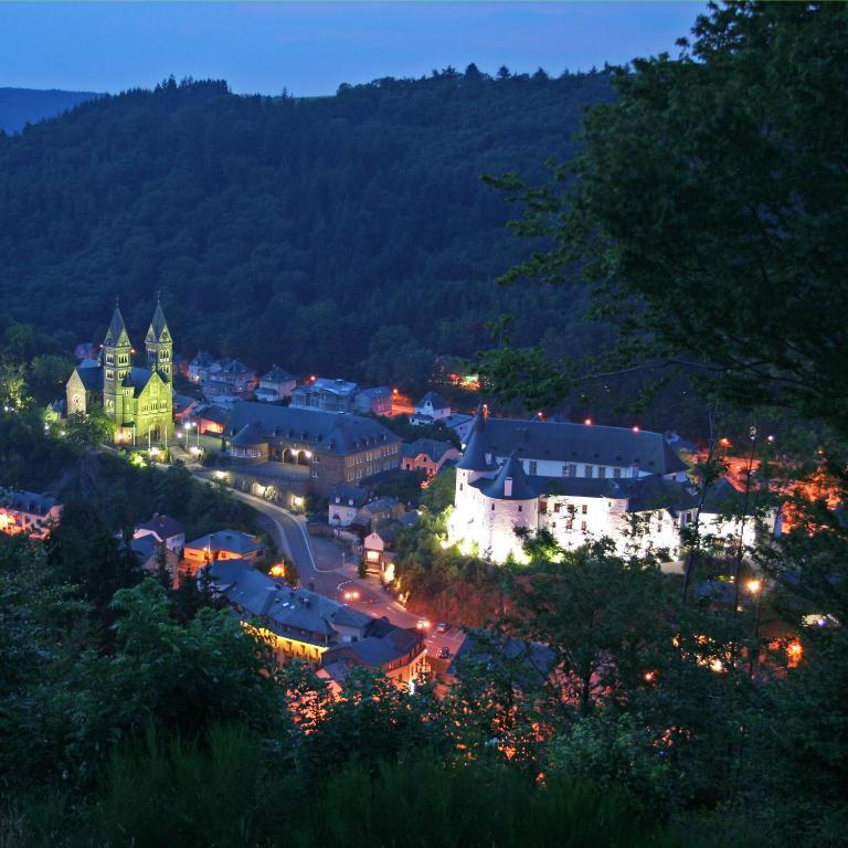 Hotel Du Commerce - Restaurant La Table De Clervaux Kültér fotó