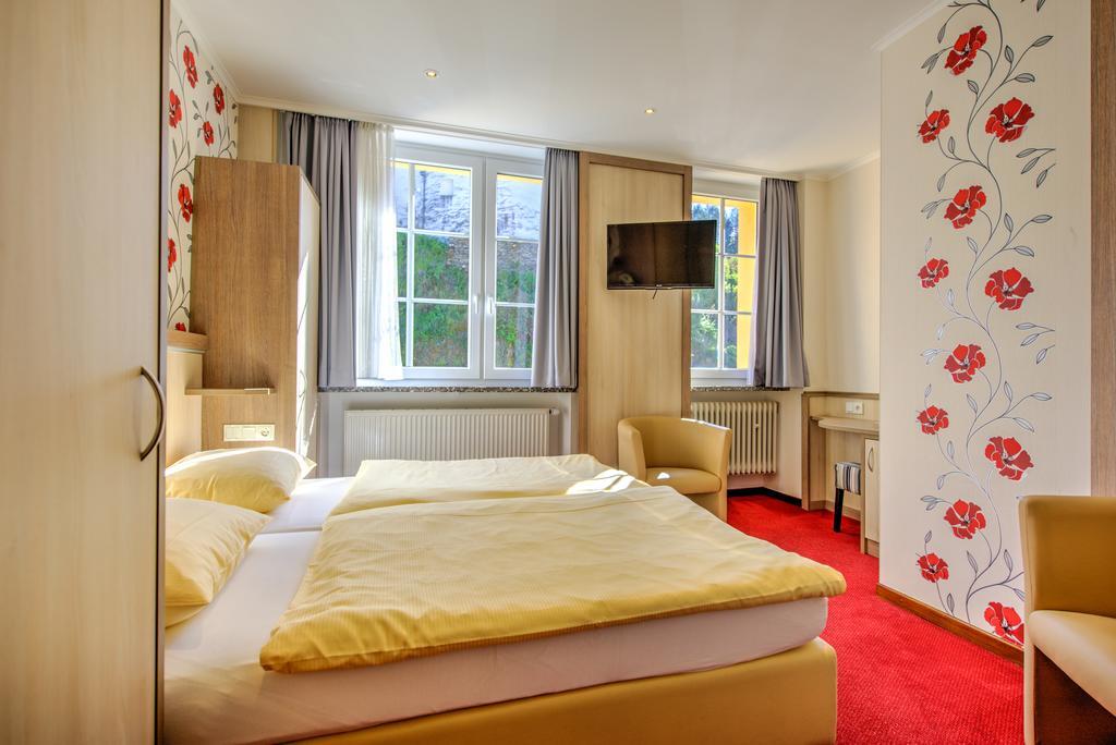 Hotel Du Commerce - Restaurant La Table De Clervaux Kültér fotó