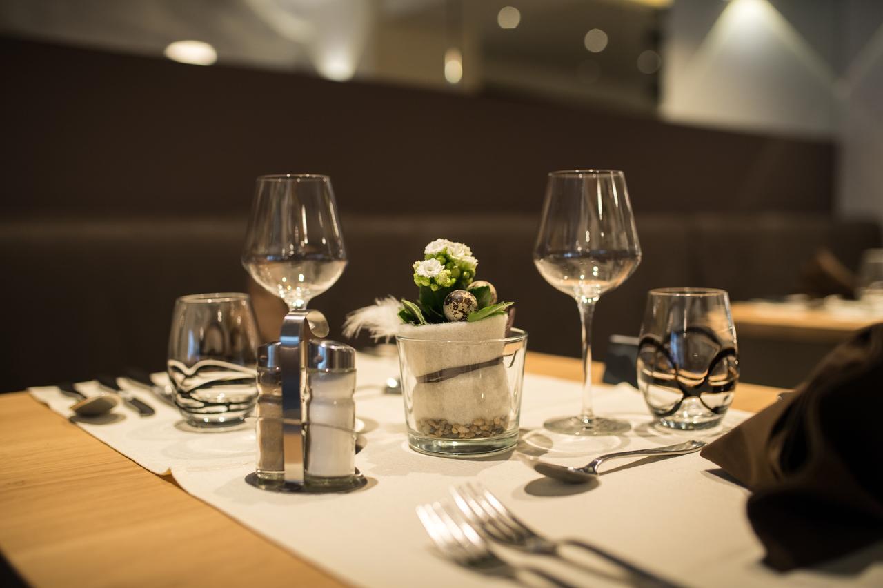 Hotel Du Commerce - Restaurant La Table De Clervaux Kültér fotó